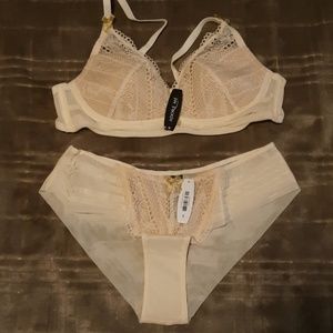 Bra and panty set